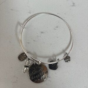 New "She Believed She Could So She Did" Charm Bracelet,New Gift Bracelet